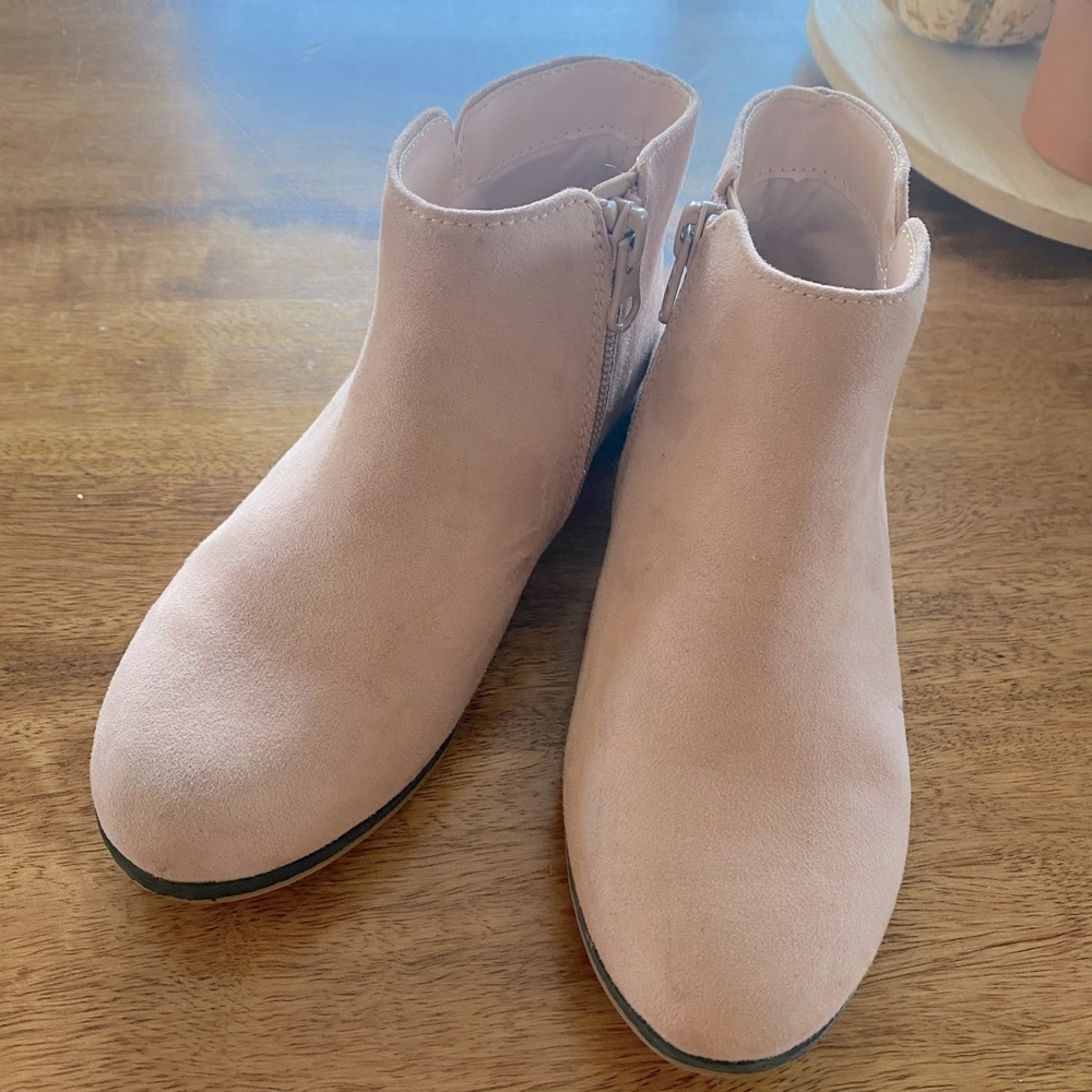 Cat & Jack Blush Ankle Boot Size 13